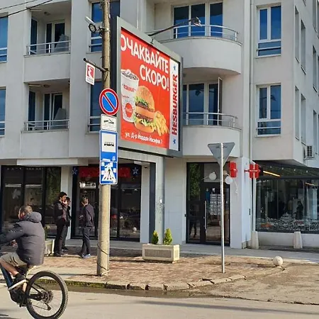 Colonel 941 Apartman *